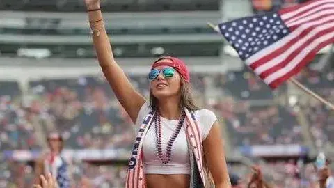 “曼城本季英超防守稳固，场均仅让对手射门6.8次，领跑射门机会最少球队！”